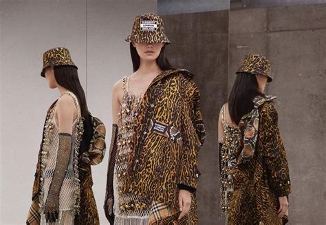 burberry augmented reality fashion show|burberry ar technology.